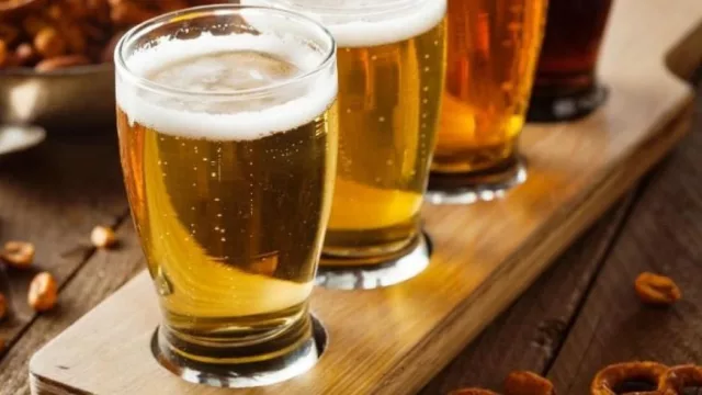 Cervecerías artesanales, en terapia intensiva por insumos dolarizados y caída del consumo
