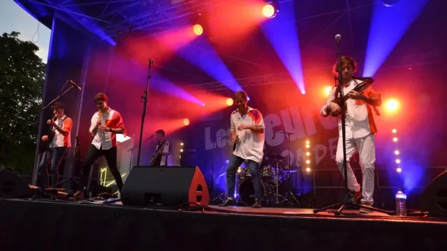 Tunay de Jujuy a Francia: el público de La Vienne disfrutó de la cultura jujeña de la mano de la joven banda folklórica
