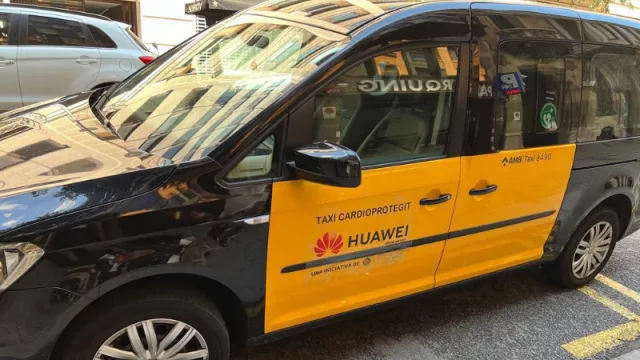 Huawei se monta al ‘taxi cardioprotegido’: una iniciativa pionera en Europa que empieza por Barcelona (próxima parada, Madrid)