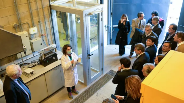 Nación firmó un convenio de cooperación científico-tecnológica con Bolivia para la producción de celdas y baterías de ion litio