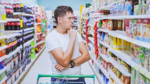 Cómo el cerebro nos ayuda a ahorrar cuando suben los precios (aversión a la pérdida)