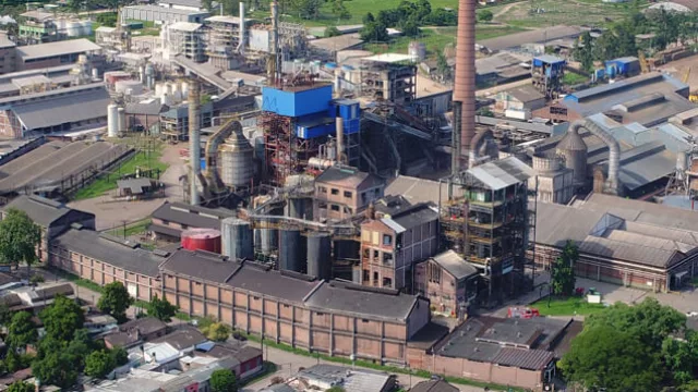 Azucareros lograron ajuste del 23% en la reapertura de paritarias del Ingenio Ledesma (y suman un 76% anual)