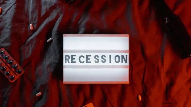 Los gerentes de compra anticipan la recesión: la actividad privada en la eurozona cae a mínimos de 20 meses