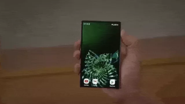 Esto es nuevo: Motorola muestra un móvil de pantalla enrollable