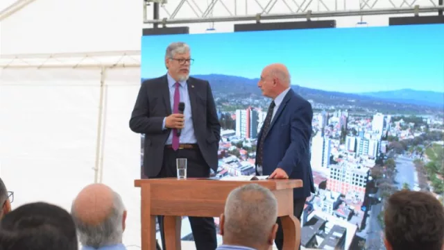 José Ramos, director de Operaciones de Amérian y Carlos Villanueva, presidente del Grupo Villanueva
