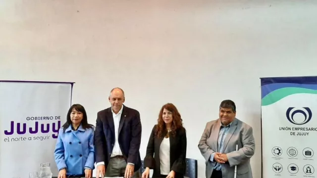 Pymes más inclusivas: la UEJ oficializó un convenio para lograr mejorar la atención en locales gastronómicos