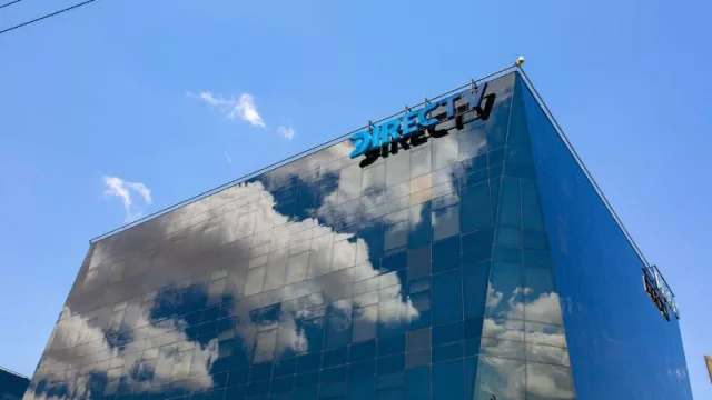La conexión Werthein: DirecTV quiere dar Internet satelital en la Argentina y la región