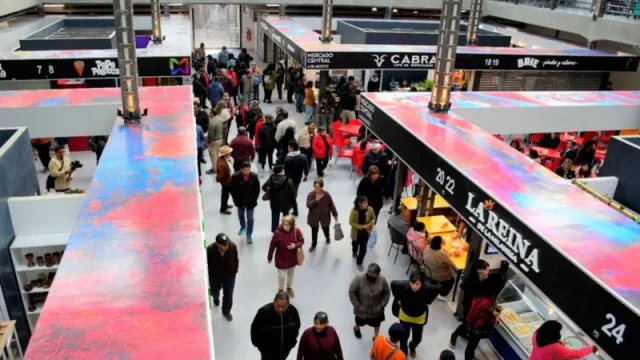 El renovado mercado “6 de Agosto” abrió sus puertas