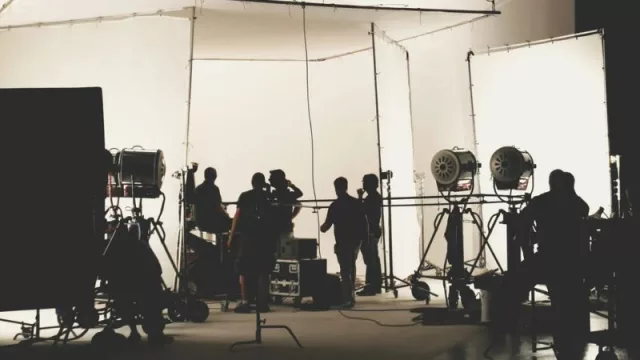 Aceleradora de empresas y emprendimientos audiovisuales: programa para el apoyo a productoras