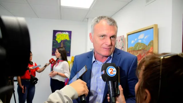 Ledesma impulsó encuentro por la educación en Jujuy (para promover la campaña nacional de alfabetización)