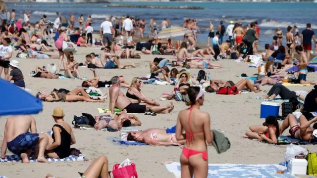 La ocupación turística promedio en España alcanza el 93% durante un verano récord para la industria (se destaca la región de Murcia y Cantabria)