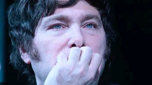 Impacto mundial: la entrevista de Tucker a Javier Milei (Argentina) rompe récords y conquista al mundo (ya supera los 320 millones de vistas)