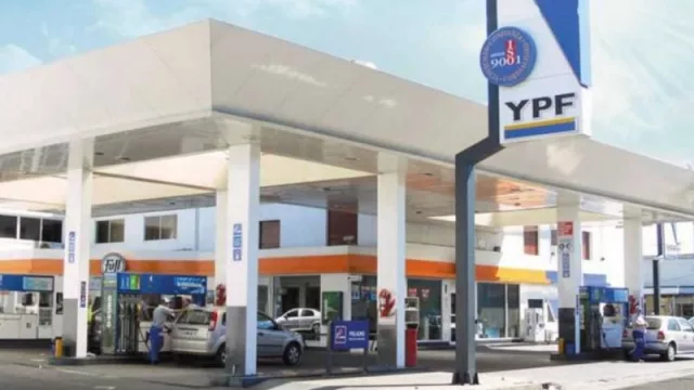 ¿El precio de la nafta sigue siendo bajo? Aseguran un “desfasaje” en el precio con respecto a otros productos