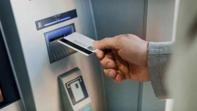 El 17% de los gallegos afirma que sus gastos mensuales son superiores a sus ingresos (y los españoles en general son los que menos se retrasan en el pago de sus facturas)