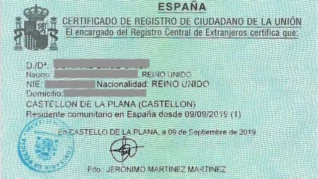 Tres acrónimos que despiertan intriga en extranjería: NIE, TIE y CUE (qué significan y cuáles son sus diferencias)