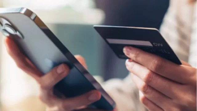 El 65,9% de las mujeres españolas poseen competencias digitales básica (superando la media europea)