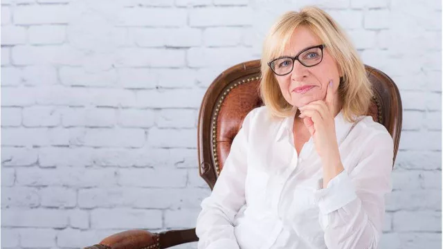 Una (otra) ventaja insospechada de la menopausia: ¡aumento salarial! (interesante informe de Korn Ferry)