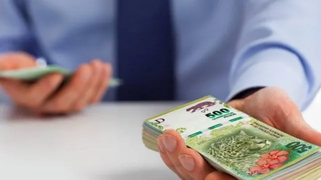 Cuál es el sueldo que piden los argentinos y qué puestos son los únicos que le ganan a la inflación