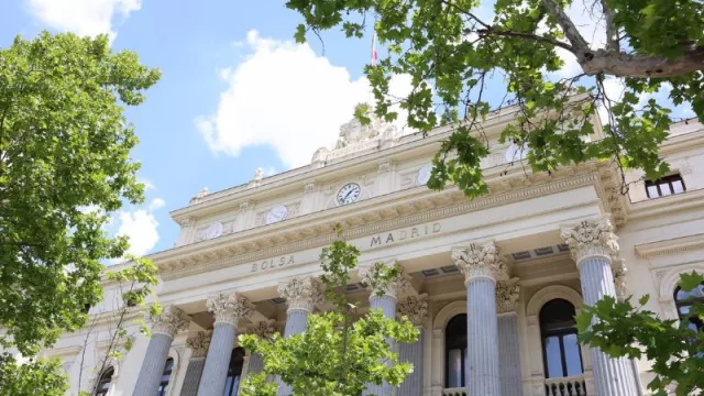 El Ibex 35 cae un 3,62% y pierde los 11.000 puntos en su peor semana desde marzo de 2023