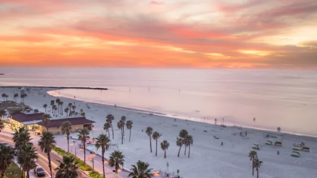 Clearwater Beach en Florida  ¿La playa que le disputa a Siesta Beach el primer puesto a la mejor de USA?: la otra playa de Florida que es sensación este verano 2024