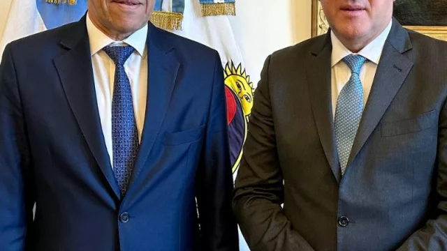 Eduardo Serenellini visitó Jujuy para reunirse con el gobernador Carlos Sadir (el secretario de prensa destaca la necesidad de una comunicación directa)