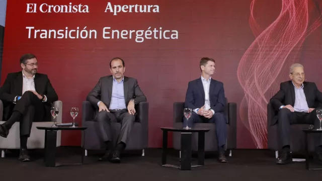 Empresas de energía se comprometen a invertir con una macroeconomía estable