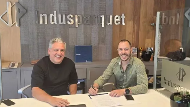 Indusparquet inaugura el primer centro logístico del país abastecido 100% con energía renovable