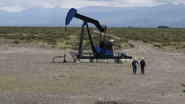 Mendoza extiende concesiones petroleras en áreas clave de Vaca Muerta