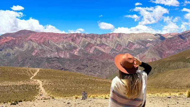 Cuánto cuesta viajar en avión hacia Jujuy en las vacaciones de invierno 2025
