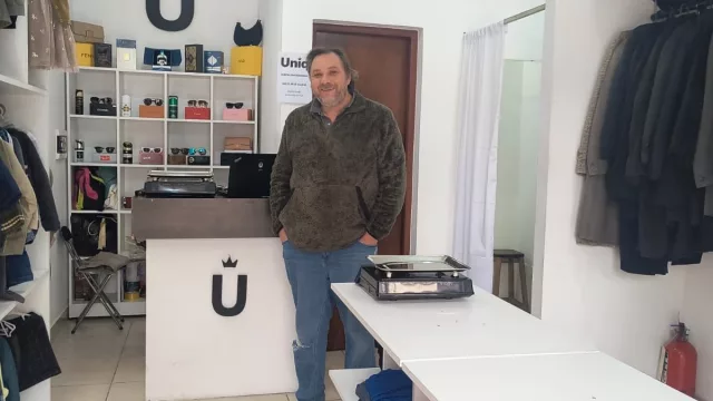 Una nueva forma de comprar llegó a Salta: UNIQ, moda por kilo, al mejor precio (¿te interesa un kit para empezar a emprender?)
