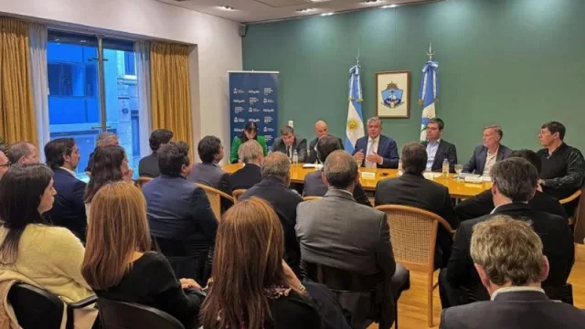 Neuquén avanza con una Mesa de Competitividad para fortalecer Vaca Muerta