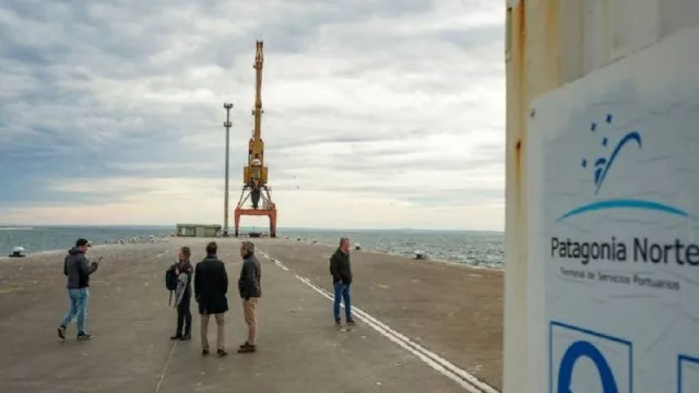 YPF analiza el Puerto de San Antonio Este como nodo estratégico para exportaciones de GNL