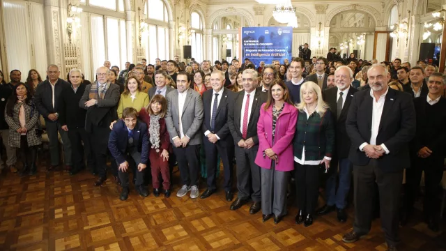 Tucumán será la primera provincia en capacitar a sus docentes en IA aplicada a la Economía del Conocimiento