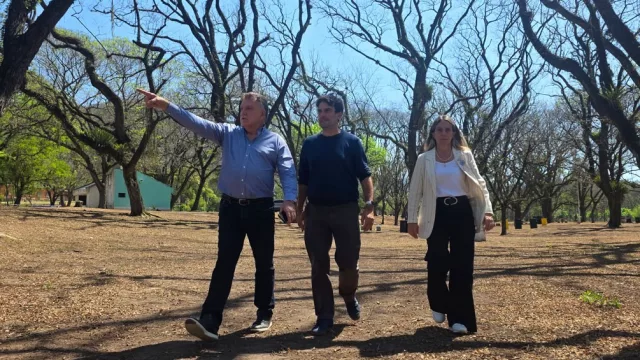 La empresa francesa Huttopia evalúa invertir en Tucumán para desarrollar glampings sustentables