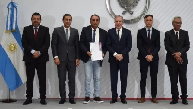 Alderete ratificó un nuevo mandato con foco en el crecimiento económico de Estación Simbolar