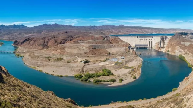 Privatización en el Comahue: el Gobierno preadjudicó cuatro represas hidroeléctricas por más de US$ 700 millones