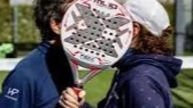 Pádel, ¿el nuevo Tinder?: el boom deportivo que también mueve vínculos y consumo en Santiago del Estero