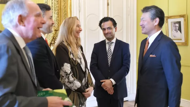 Hitachi prepara su desembarco comercial en Argentina y pone la mira en Catamarca